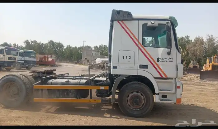 شاحنات للبيع او الإجار 6