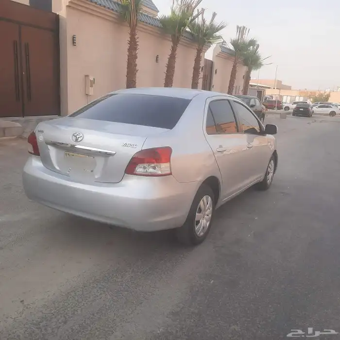 تويوتا يارس 2011 3