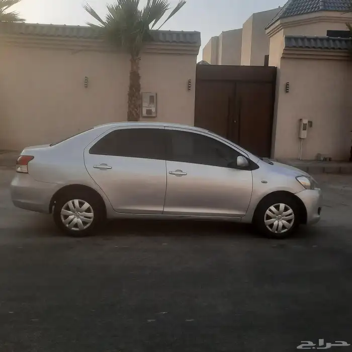 تويوتا يارس 2011 4