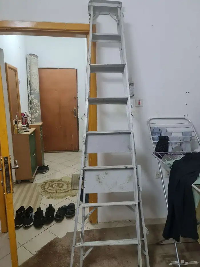 سلم الألمنيوم للبيع مستعمل نظيف الطول التنين متر وأربعين 2