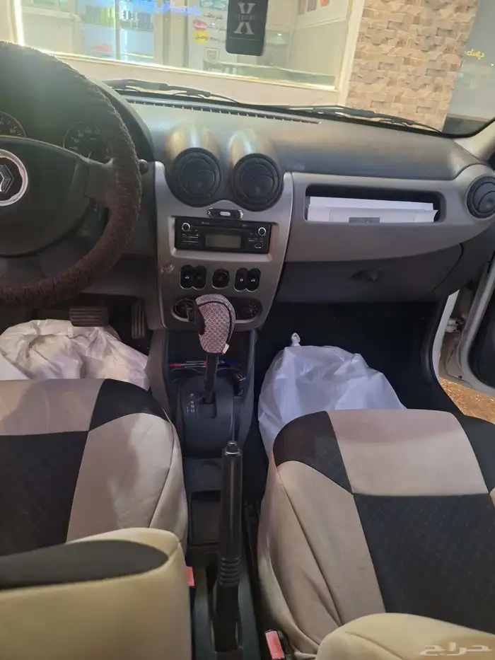 سيارة رينو لوجان 2012 2