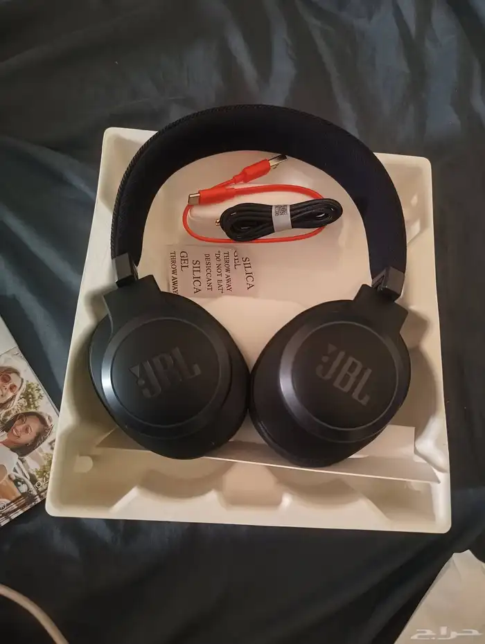 JBL live 770 NC headphone 4