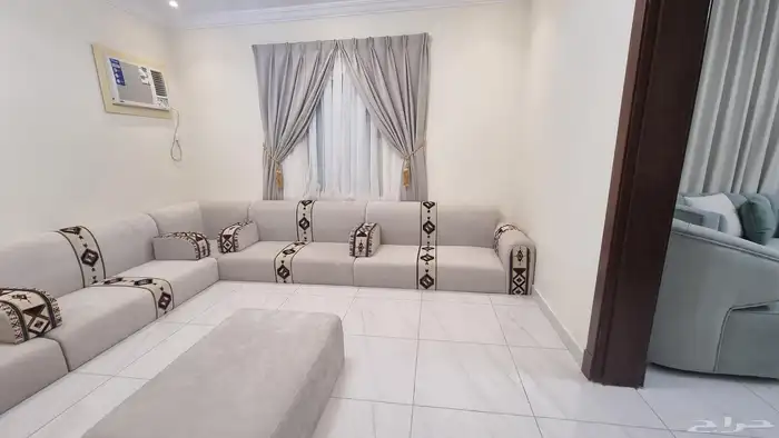 كنب الهبه تفصيل وجاهز يوجدتنجيد لجميع انواع الكنب يوجد تقسيط 25