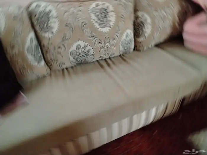 كنب 4 حبات بحاله جيده لوجه الله بس اليوم تاخدوهم 1