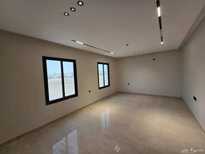 شقق للبيع حي الامواج 6 غرف ب 580 الف 2
