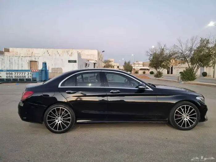 للبيع مرسيدس c200 موديل 2015 4