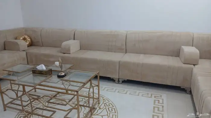 يوجد كنب للبيع نظيف ممتاز 3