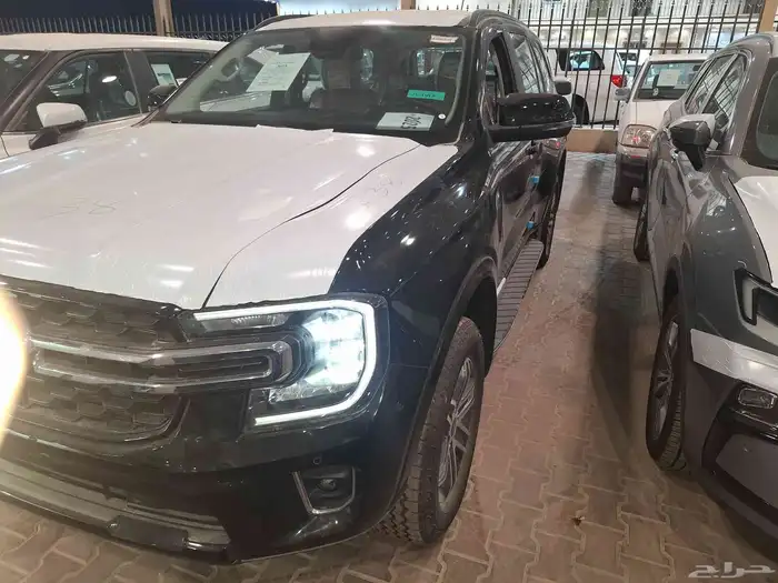 فورد ايفورست نص فل 2025 5