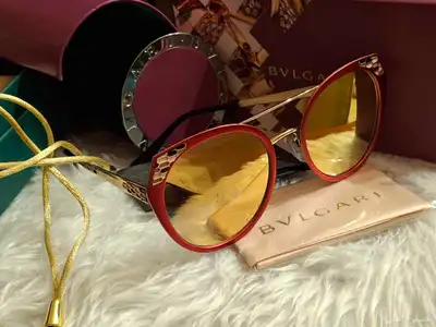 نظارة ماركة BVLGARI أصلي علبة كيس بلغاري منديل كرت مواصفاتها index