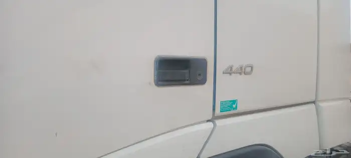 رأس فولفو موديل 2006 حجم FH440 9