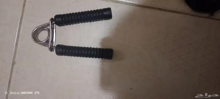 للبيع المقبض جديد والجلد اليد استعمل مره واحده. سبب البيع ا 0