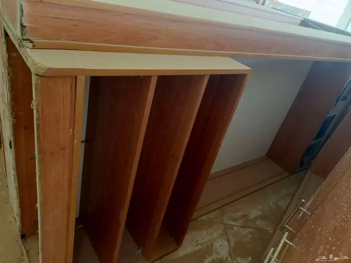 خزانة لمتجر مستحضرات التجميل cabinet for cosmetics shop 2