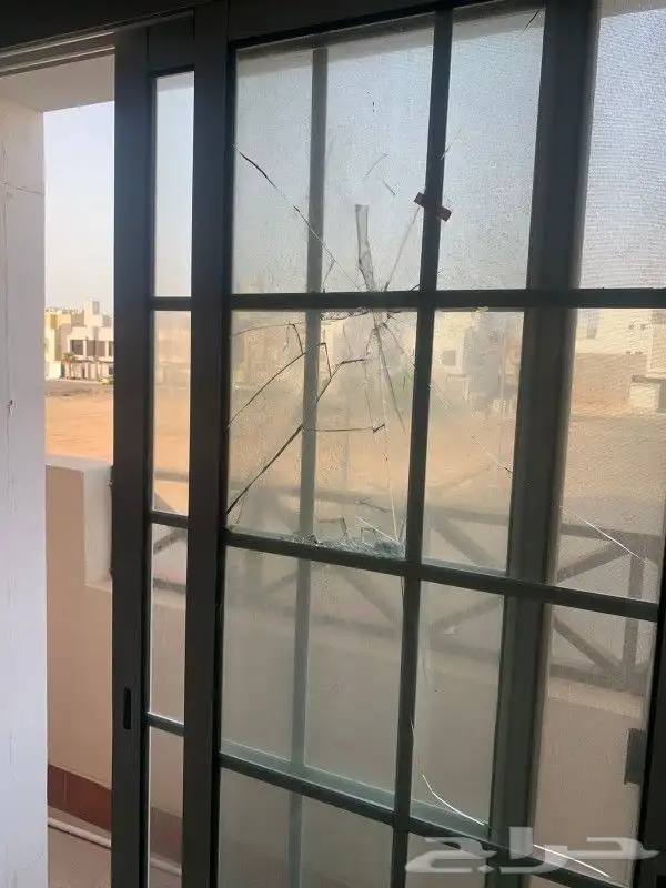 تركيب شبك ناموس وتغير كفرات واقفال ومسكات الشبابيك والأبواب 2