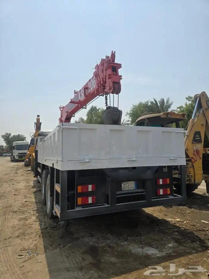 بوم تراك نيسان 15 طن 2011 2