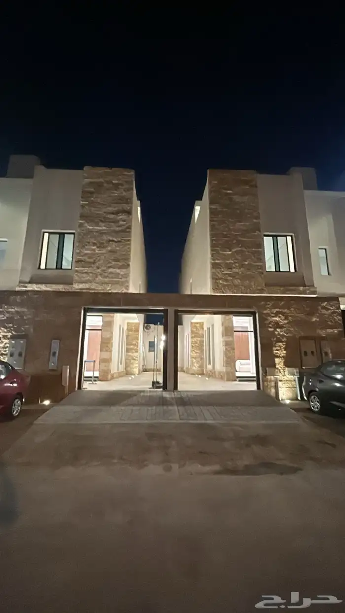 ادوار للبيع في حي الرمال 0