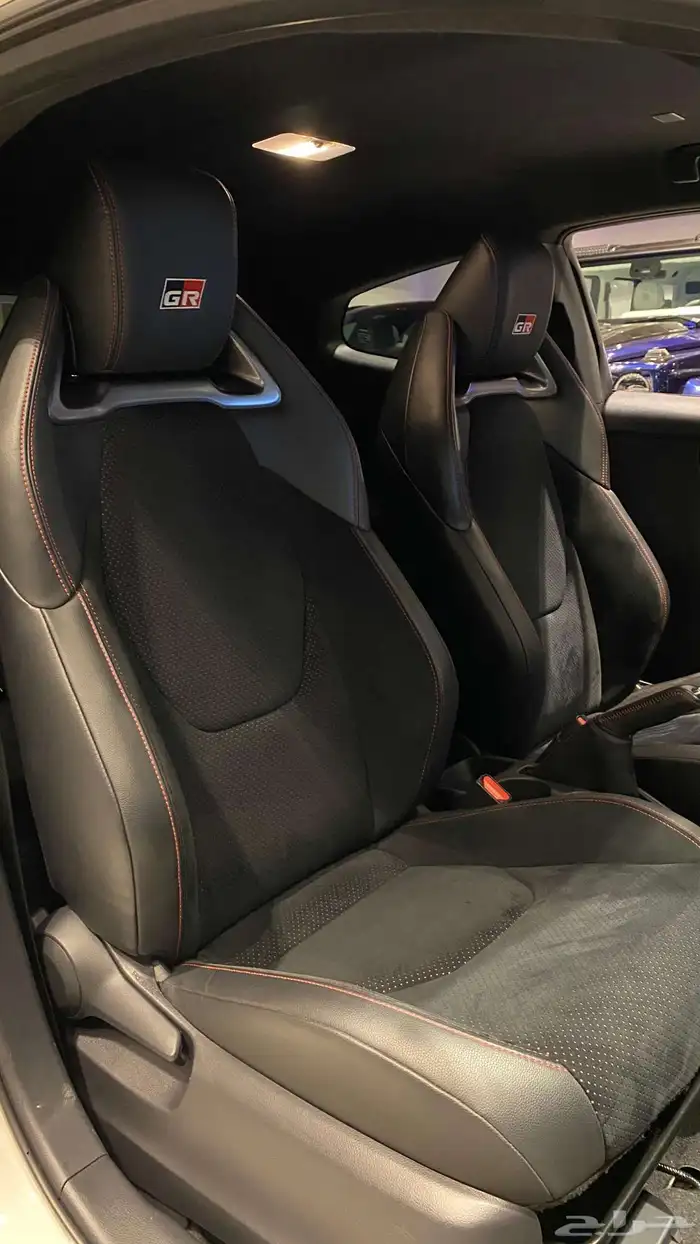 Toyota yaris GR 2020 قير عادي 9
