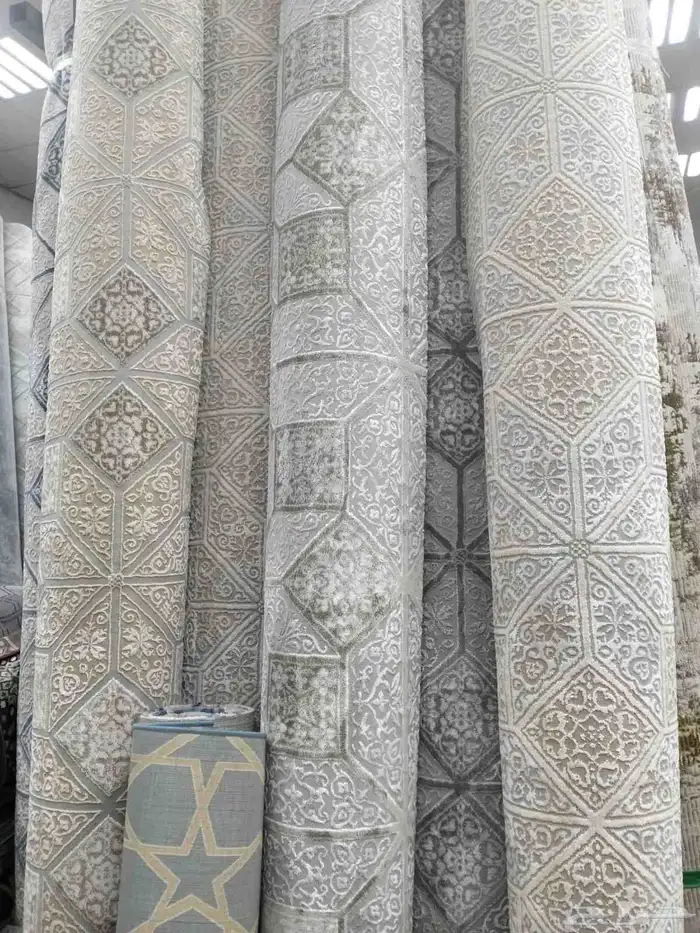 يوجد لدينا موكيت تركى وامارتى ووطني وجميع انواع الفنيل بلجيك 4