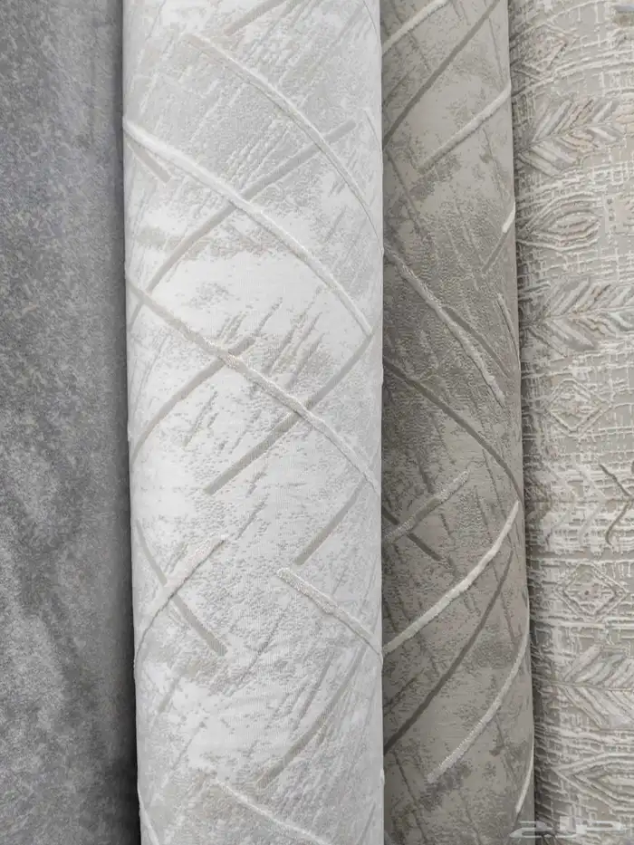 يوجد لدينا موكيت تركى وامارتى ووطني وجميع انواع الفنيل بلجيك 8