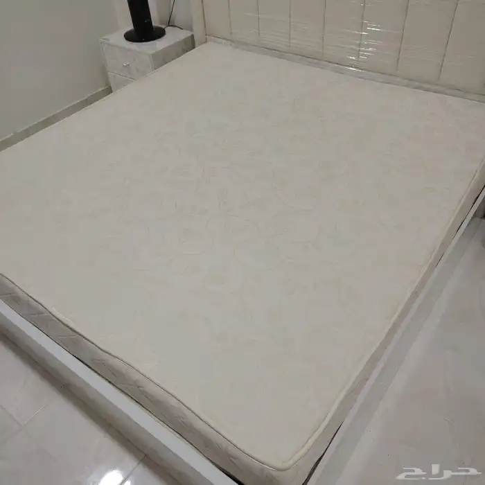 طراحه نفرين نظيفه شديد شبه جديده ومكنسه كهربائيه 3