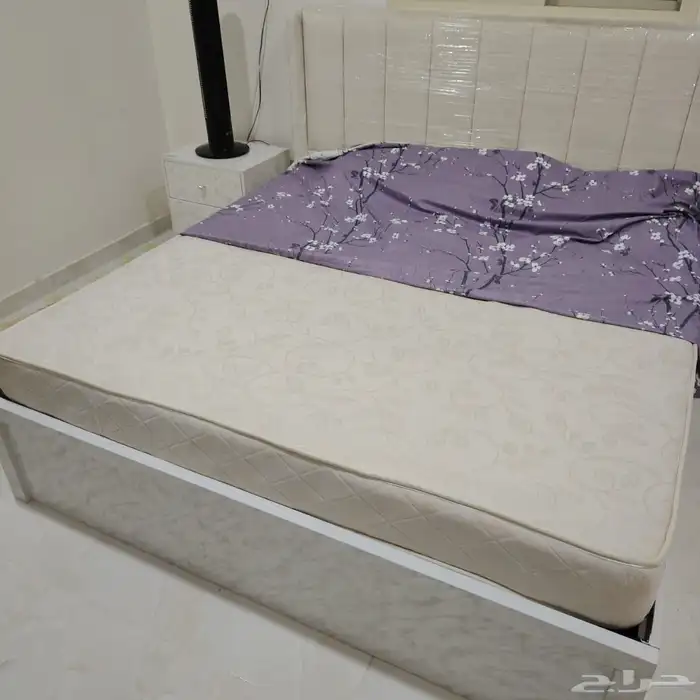 طراحه نفرين نظيفه شديد شبه جديده ومكنسه كهربائيه 1