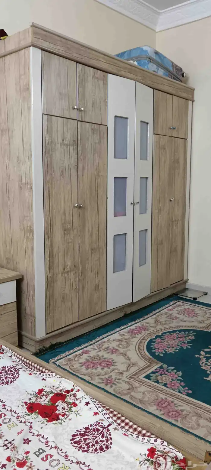 غرفة نوم حالة ممتازة 1