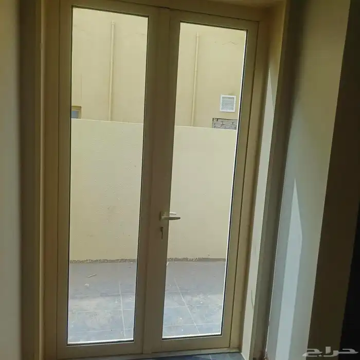 ابواب المنيم ابواب خشب او باب سكريت قزاز دراوزين باب كرتون ش 0