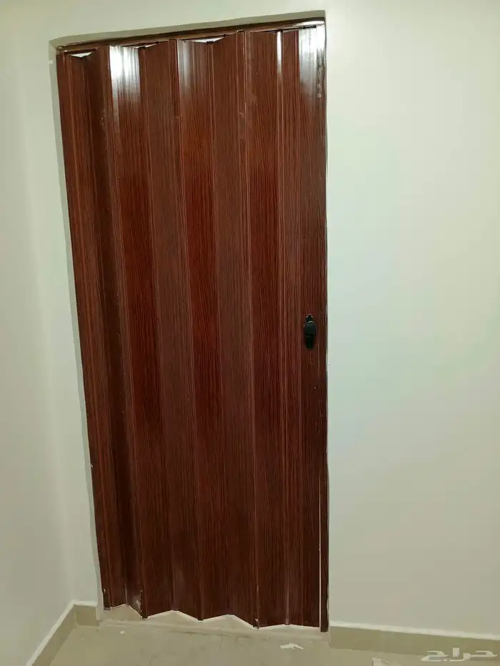 ابواب المنيم ابواب خشب او باب سكريت قزاز دراوزين باب كرتون ش 3