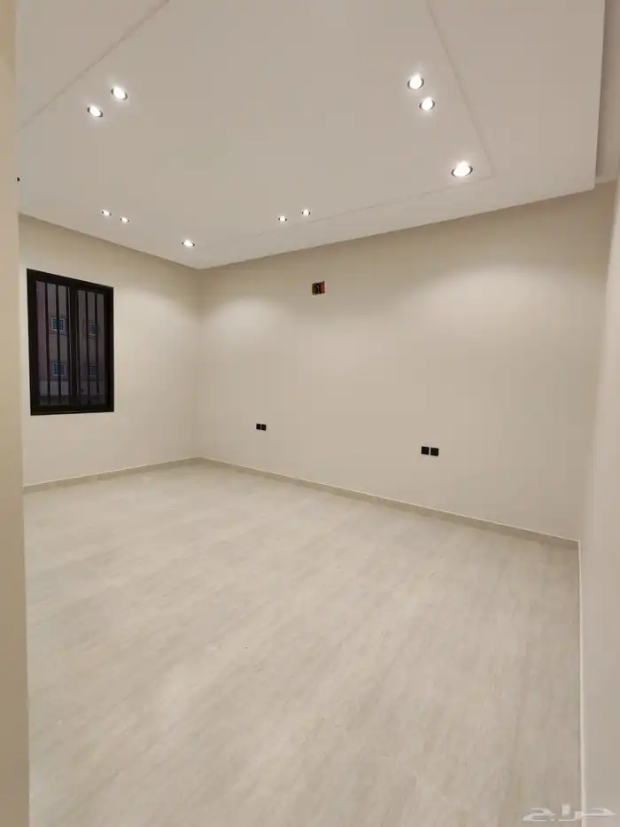 للبيع روف درج خارجي مع مشب احد رفيده بسعر 650 الف 18