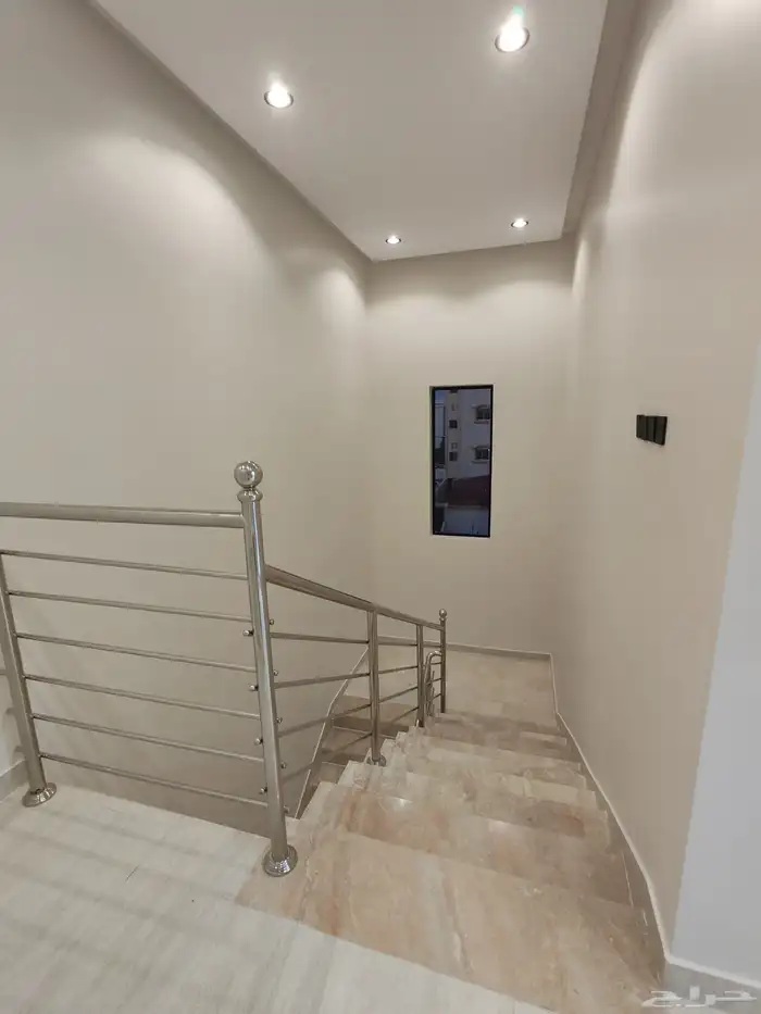 للبيع روف درج خارجي مع مشب احد رفيده بسعر 650 الف 20
