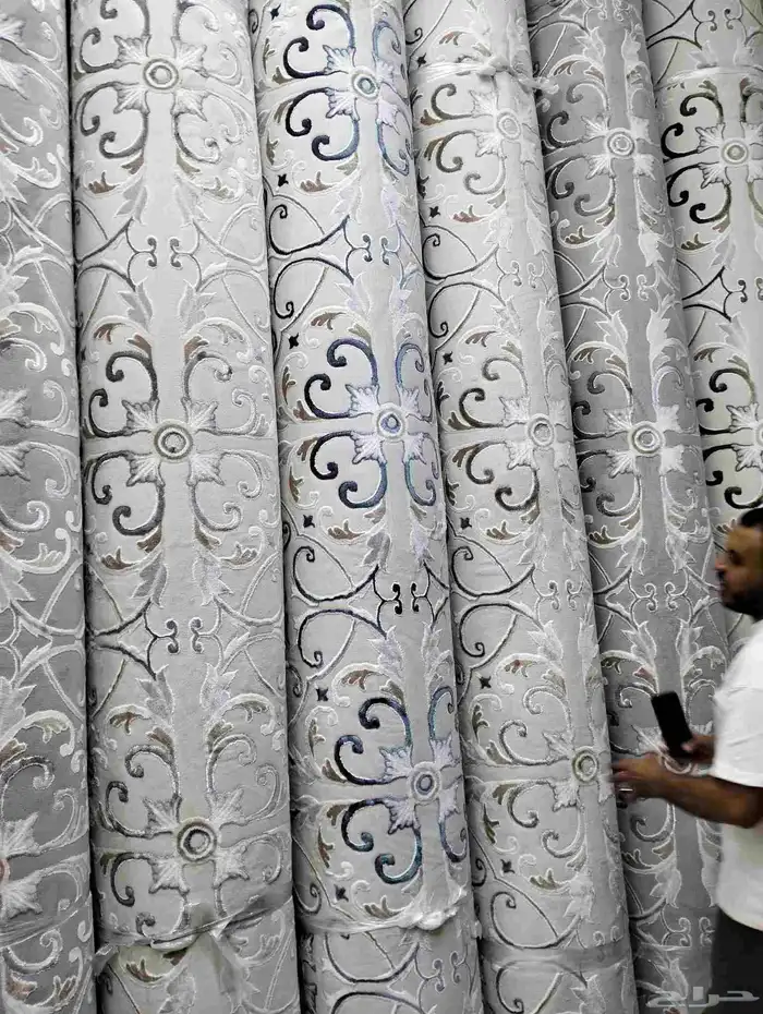 يوجد لدينا موكيت تركى وامارتى ووطني وجميع انواع الفنيل بلجيك 3