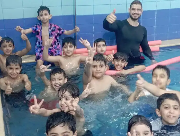 مدرب سباحه للكبار و الصغار ان شاء الله خلال أربع حصص تكون 0