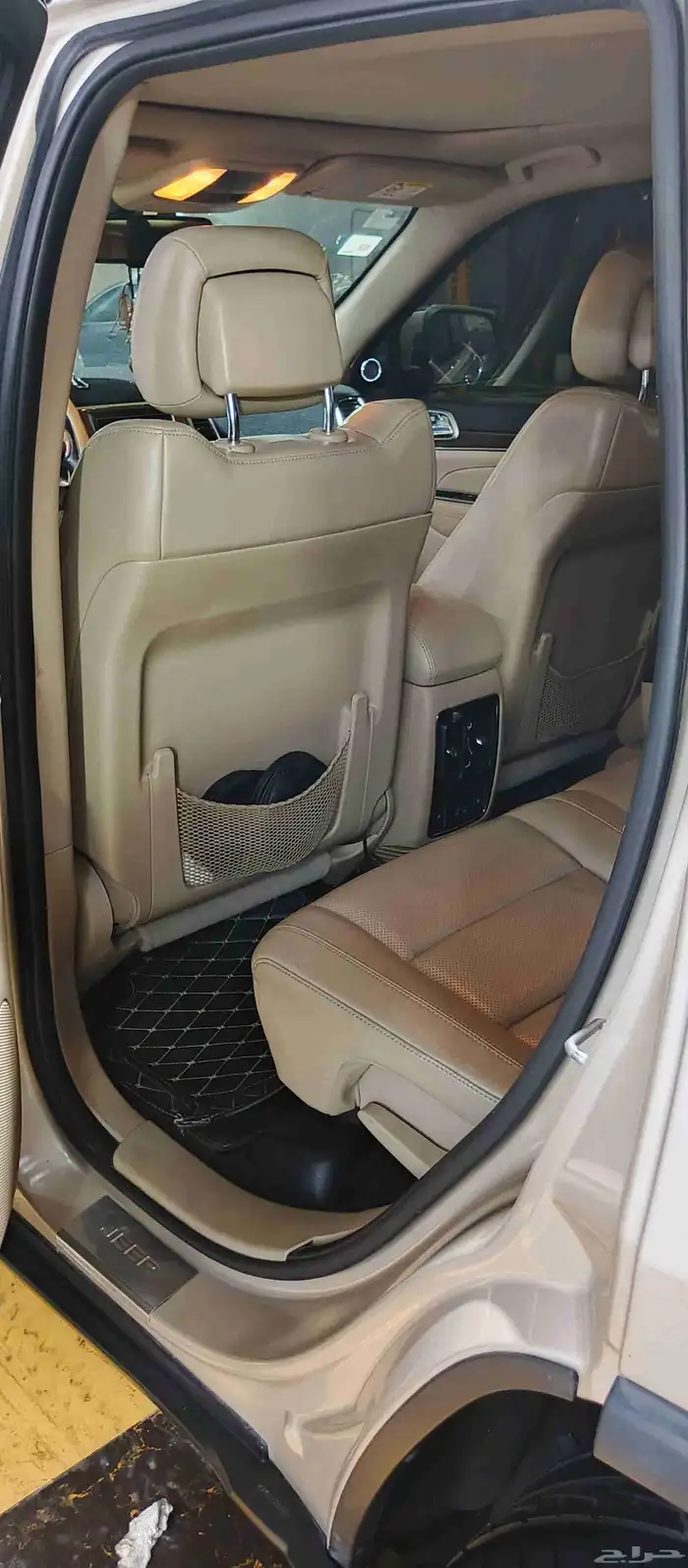 جيب جراند شيروكي 2015 لميتد 11