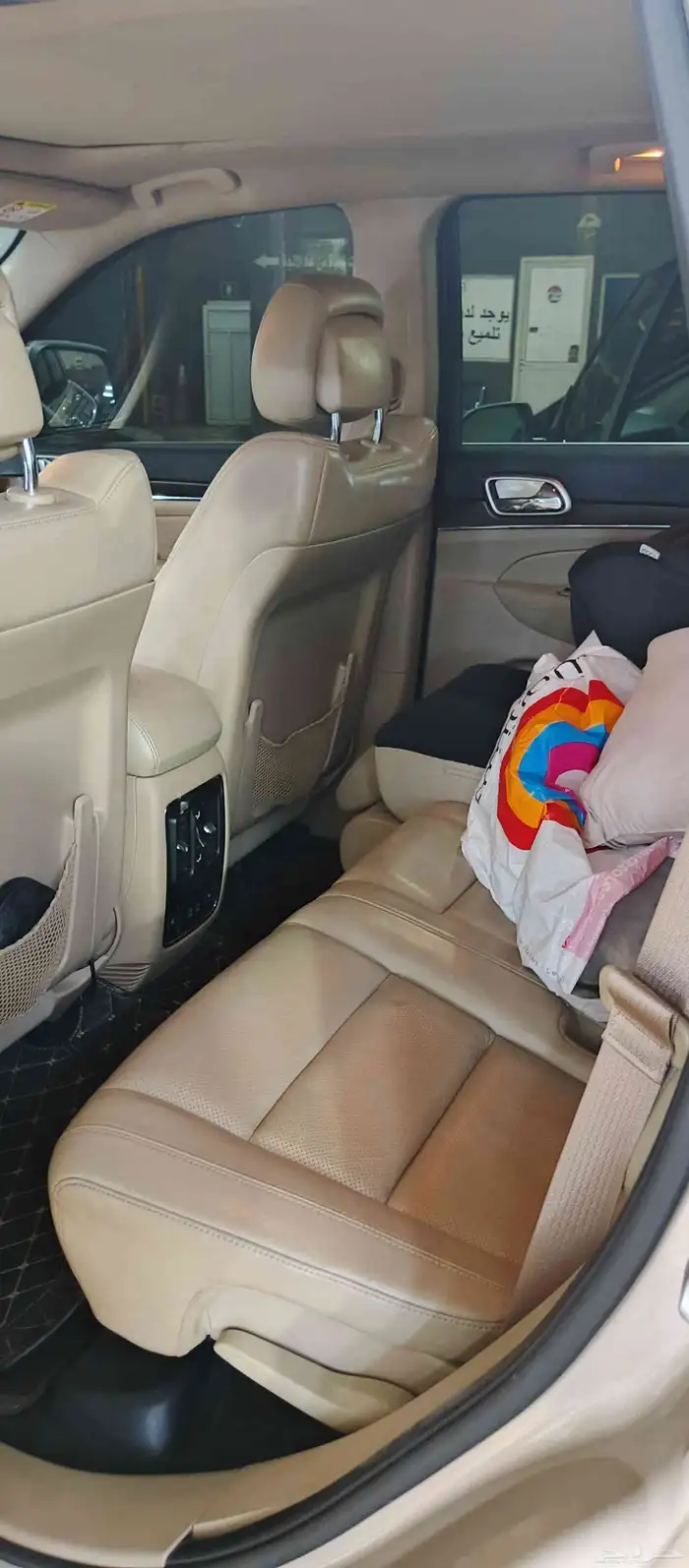 جيب جراند شيروكي 2015 لميتد 12