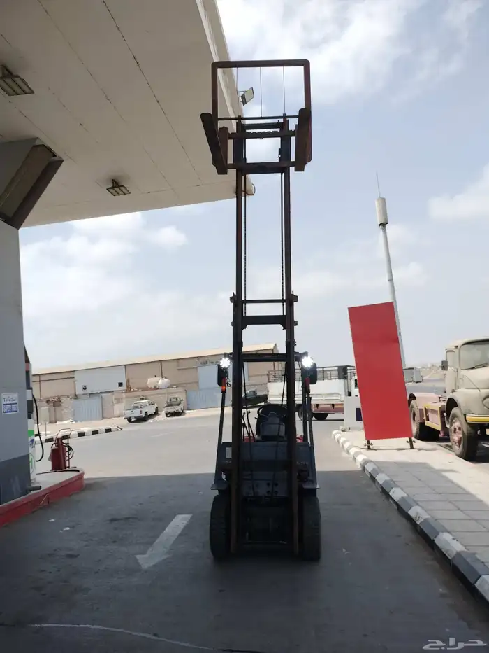 للبيع رافعه شوكيه تايوتا ديزل 3