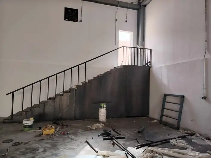 فني حديد تركيب سواتر شنكو برجولات غرف حديد 8