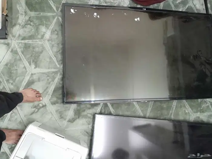 اجهزة بخار يدوي شاشات واحده LG. والثانيه سامسونج. وطابعات 8