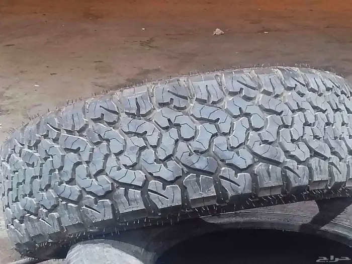 طقم كفرات حجري منزل. 275 60 20شبه جديد مديل بداية 25 4