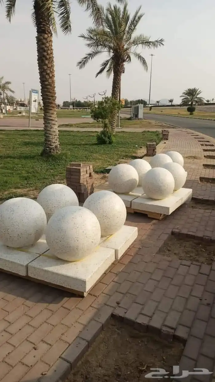 حواجز خرسانيه وزينة حدائق مناهيل مصدات قواعد اناره 0