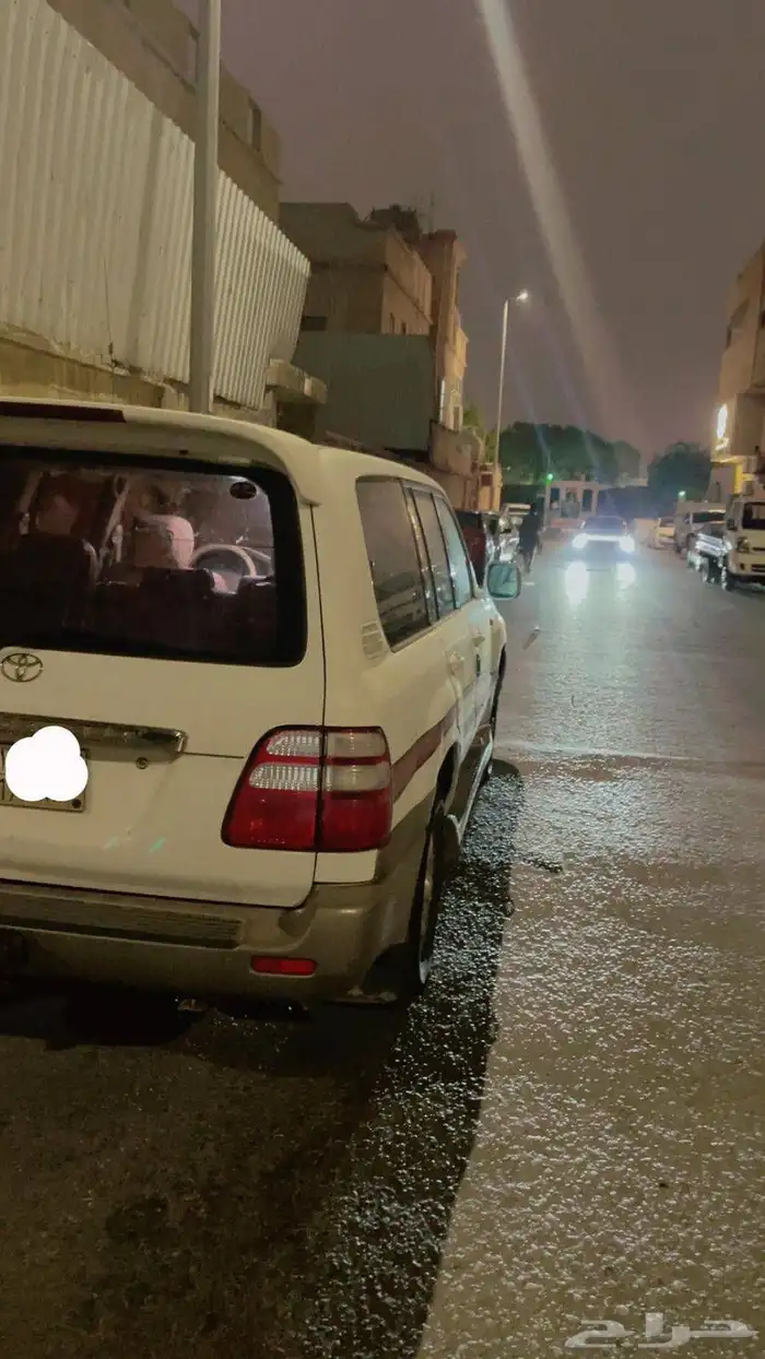 لاندكروزر موديل 2004 4
