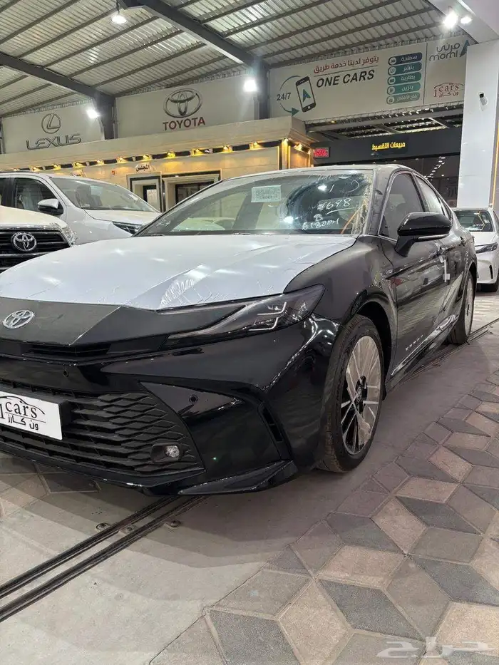 تويوتا كامري LE هايبرد 2025 2
