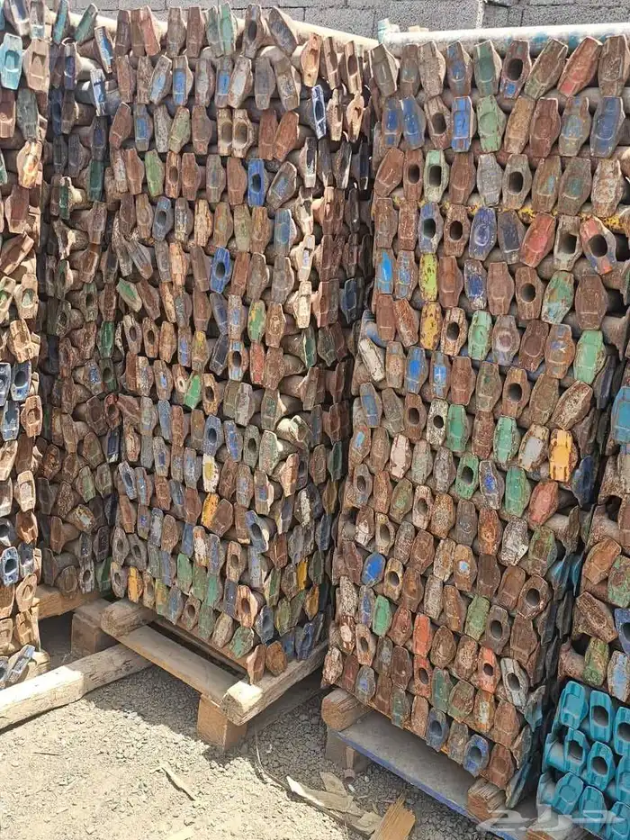 سقالات كمية كبيرة للبيع بجدة 1