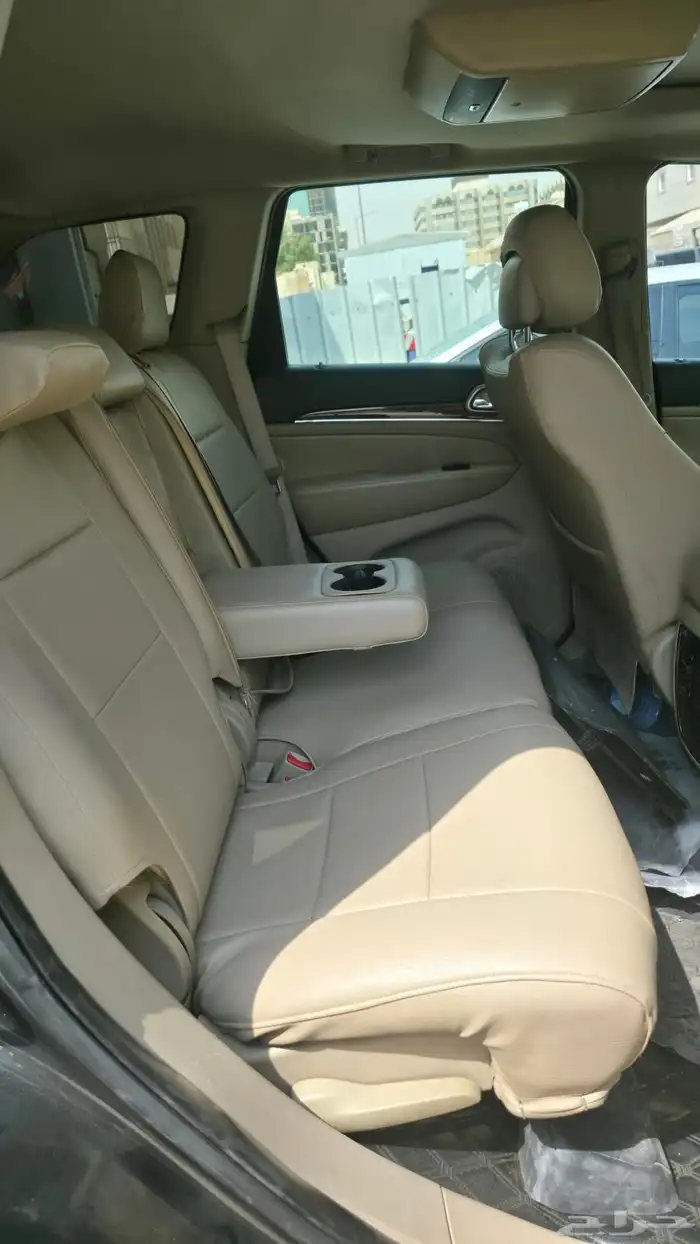 grand cherokee limited v8 2011 HIMI 4