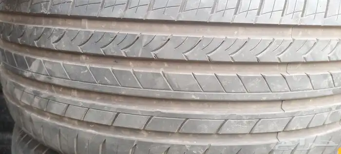طقم كفرات شبه جديد يركب على جمس 2