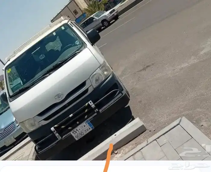 يوجد لدينا باص لنقل طلاب روضه 1