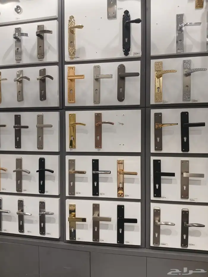 نجار فك ابواب وتصليح ودواليب وصيانه اثاث 3