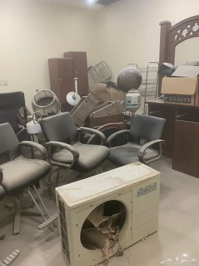 أغراض مشغل كراسي مكيفات طاولات أجهزة طفايات 1