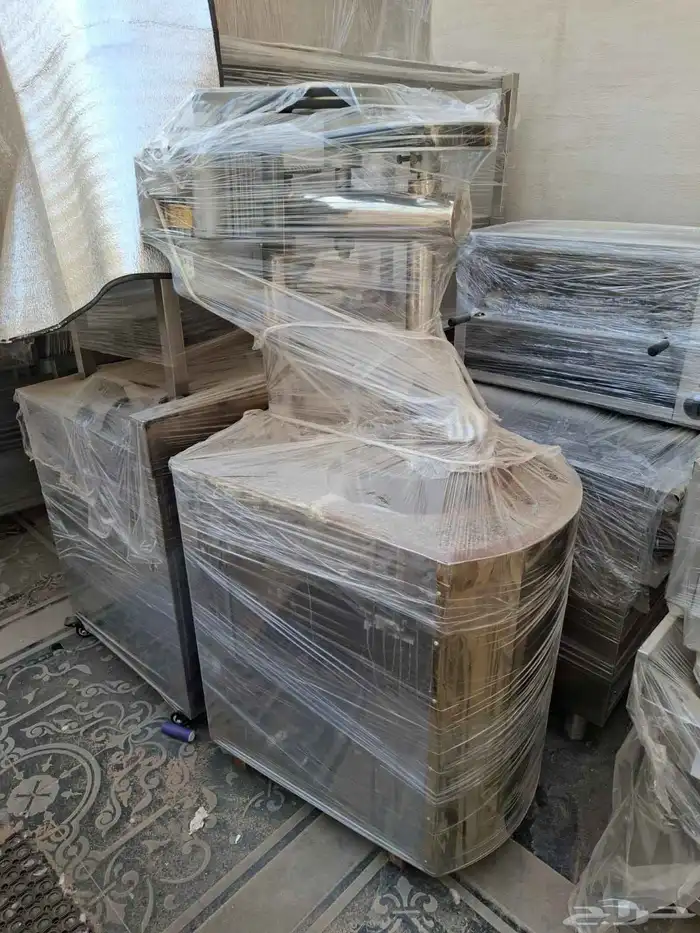 يوجد لدينا مكينة طحن فلافل مصرية على السوم 0