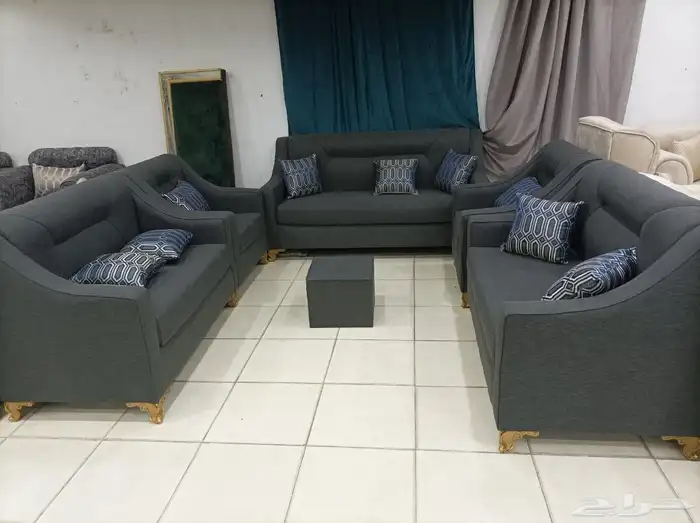 طقم خمس قطع 3 كبير 2 كراسي مفرد بسعر 1800 ريال الحقوا العروض 3