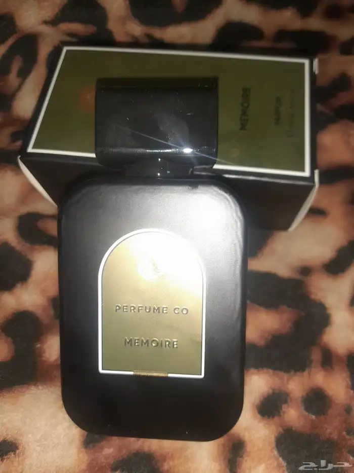عطر الاسود برفيوم كو -- والعنبر من عبدالصمد القرشي 0