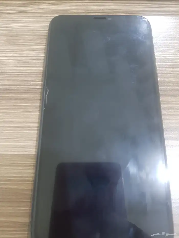 اى فون 11 برو ماكس نظيف مغير شاشه شبه الاصليه السعر 900 0